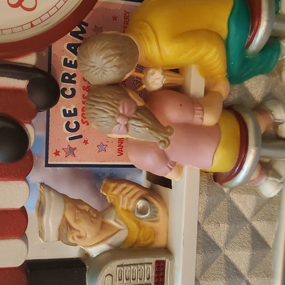 Vintage Eleco Nostalgia Quarts 50's Diner Juke Box Ice Cream Parlor Clock 3D - Picture 4 of 10